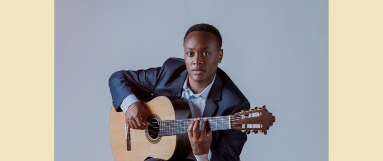 Rafaël Feuillâtre, guitar: Bach to Piazzolla
